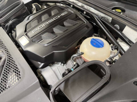2015 Porsche Macan S