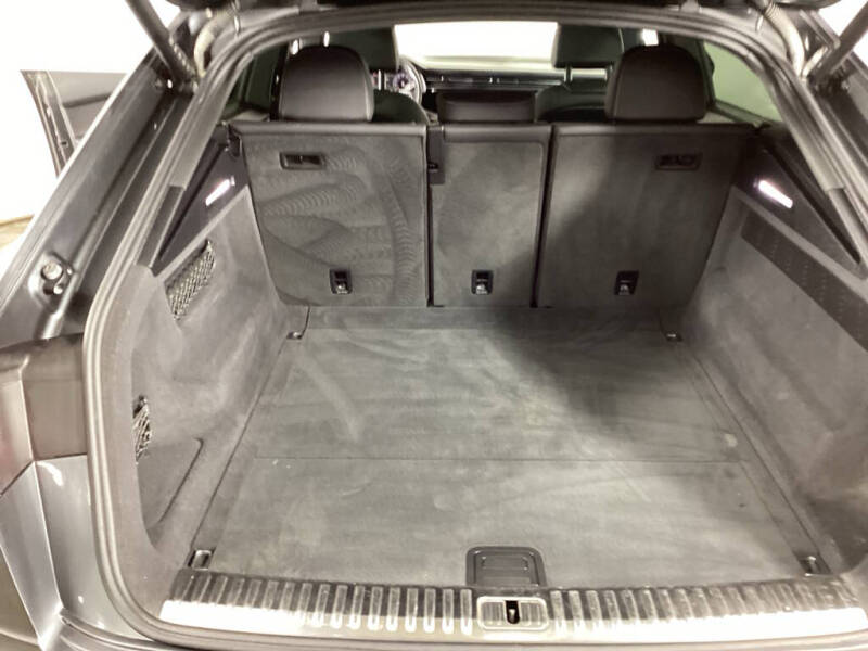 2019 Audi Q8 quattro Prestige 55 TFSI