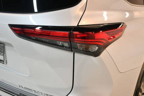 2022 Toyota Highlander Platinum