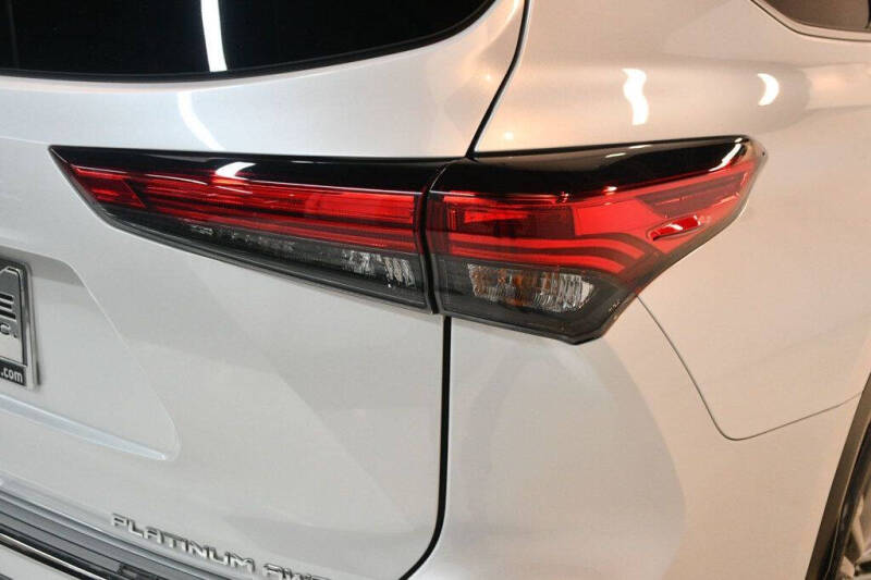 2022 Toyota Highlander Platinum