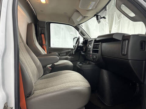 2022 Chevrolet Express 3500