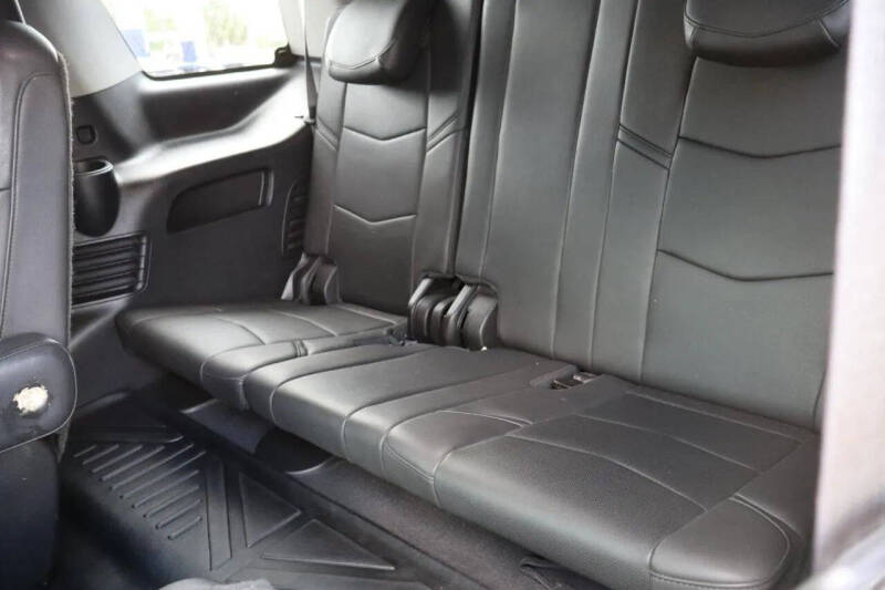 2017 Cadillac Escalade Luxury