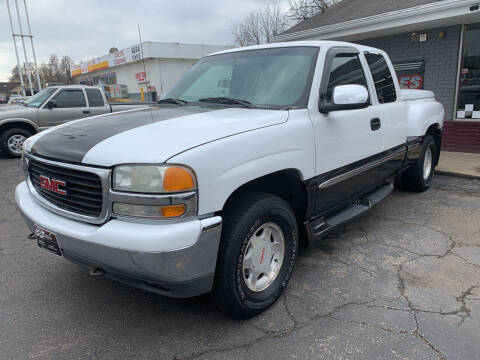 1999 GMC Sierra 1500 for sale at PETE'S AUTO SALES LLC - Middletown in Middletown OH