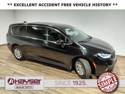 2024 Chrysler Pacifica Touring L