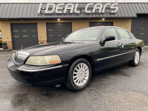2005 Lincoln Town Car for sale at I-Deal Cars in Harrisburg PA