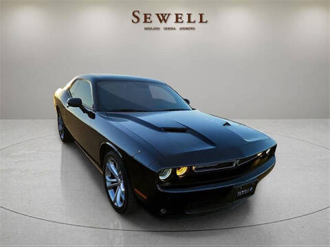 2022 Dodge Challenger SXT