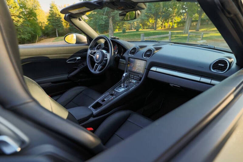 2021 Porsche 718 Boxster