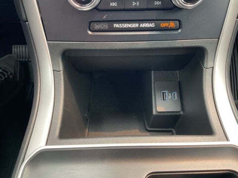 2022 Ford Edge SE