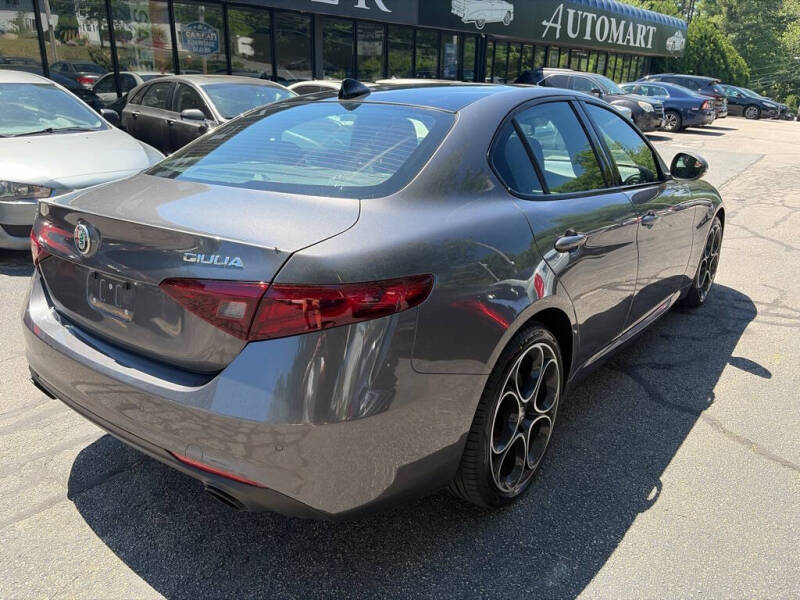 2022 Alfa Romeo Giulia
