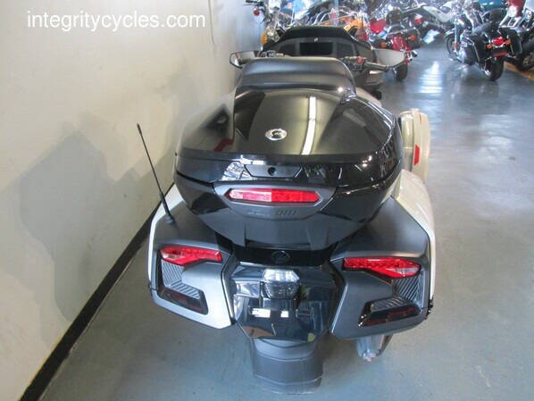 2021 Can-Am Spyder® RT Limited Dark