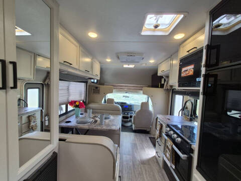 2023 Thor Motor Coach Chateau 22E