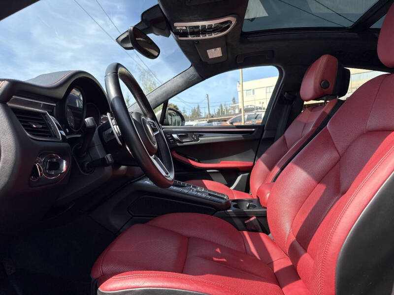 2016 Porsche Macan S