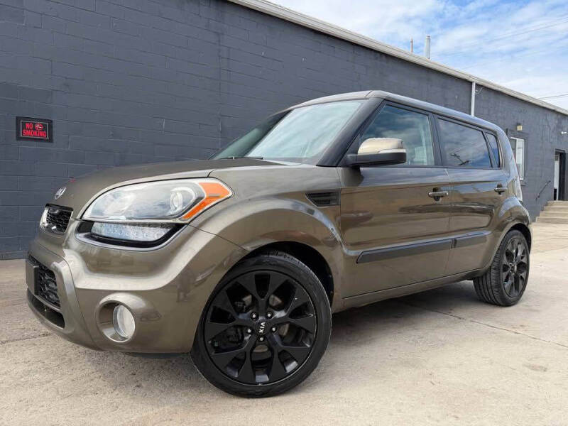 2013 Kia Soul +