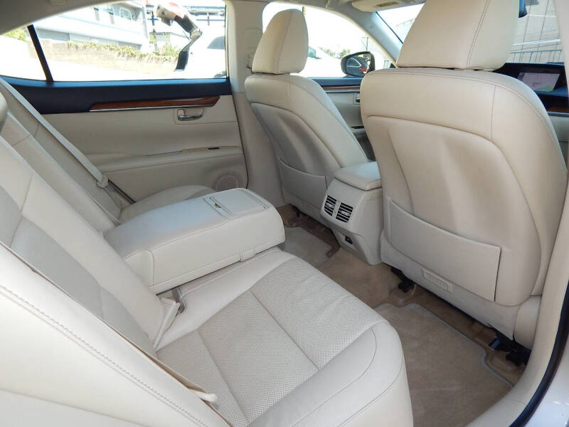 2013 Lexus ES 300h