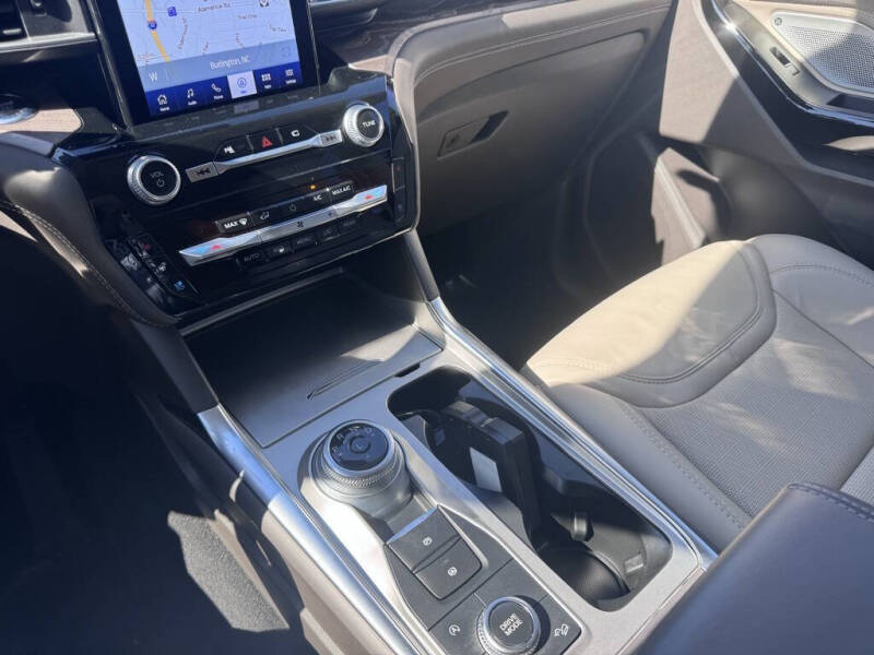 2023 Ford Explorer Platinum