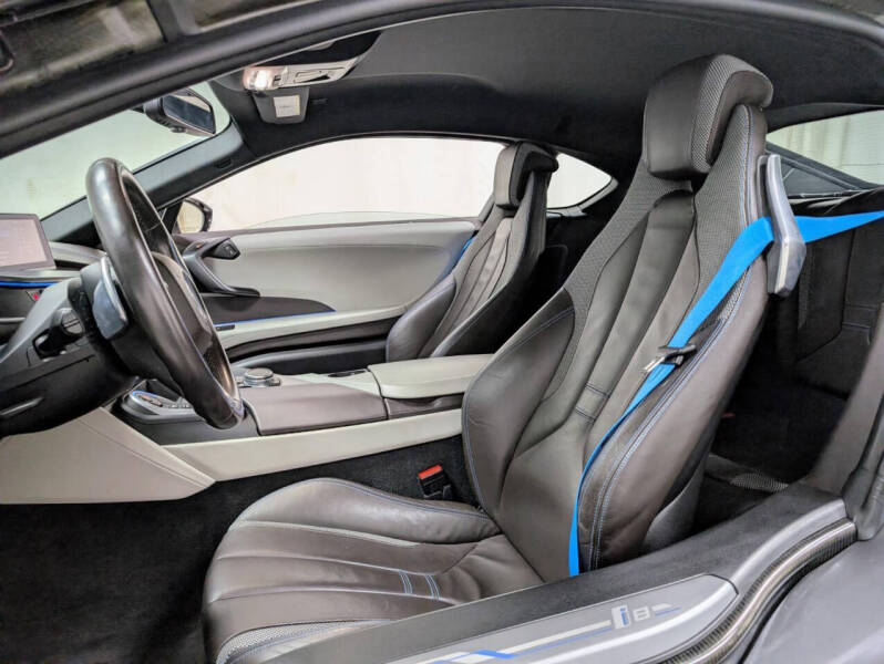 2016 BMW i8