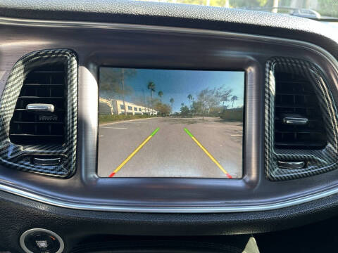 2016 Dodge Challenger SXT Plus