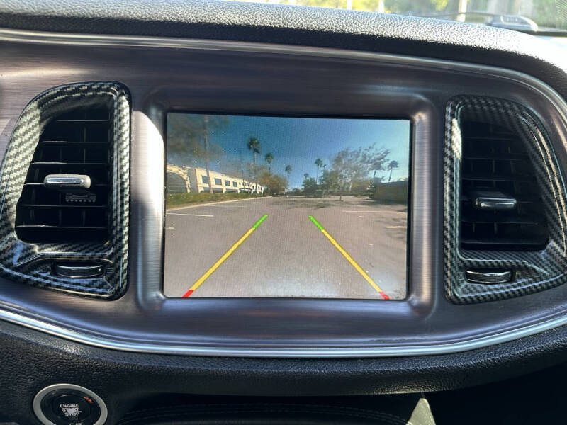 2016 Dodge Challenger SXT Plus