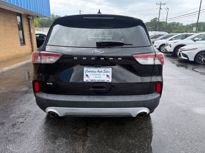 2021 Ford Escape SE