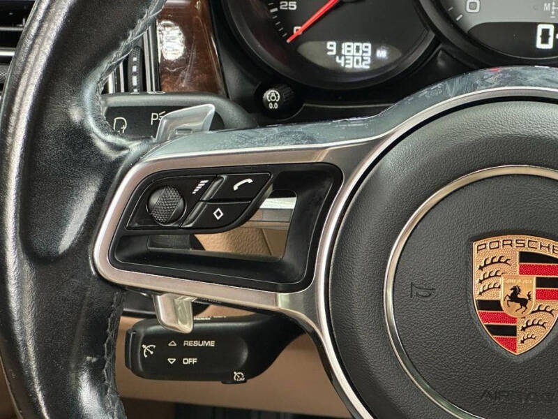 2020 Porsche Macan S