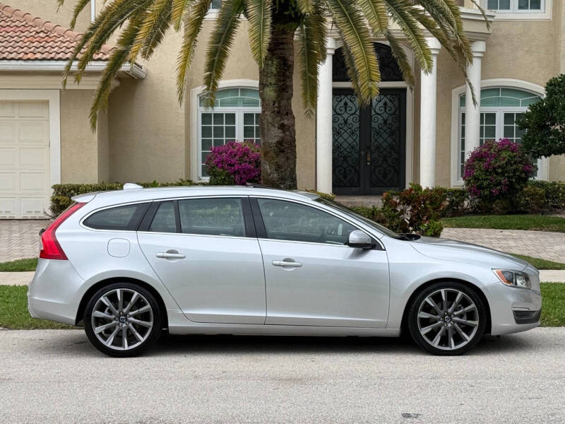 2015 Volvo V60 T5 Drive-E Platinum
