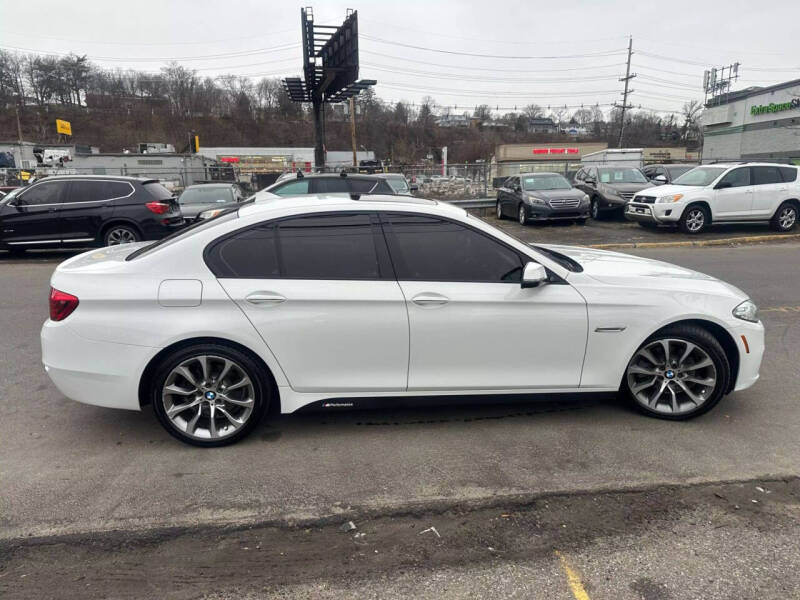 2016 BMW 5 Series 528i xDrive