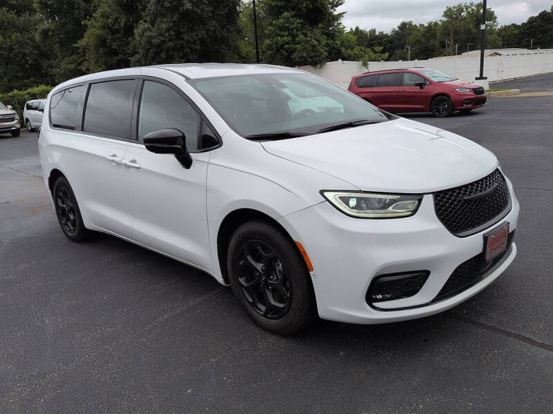 2024 Chrysler Pacifica Plug-In Hybrid