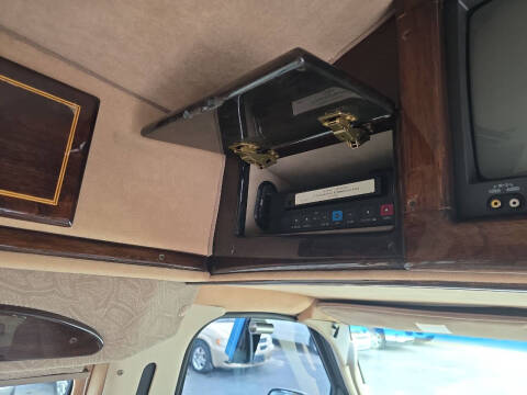 2003 Ford E-Series E-250 SD