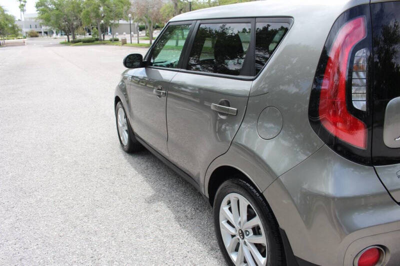 2017 Kia Soul +