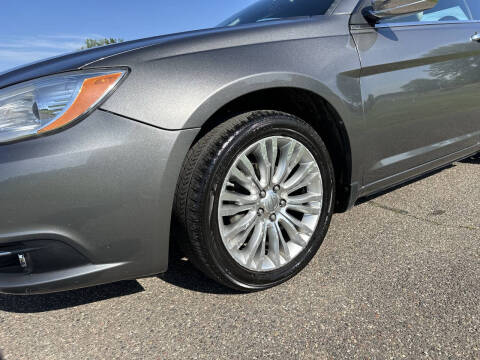 2011 Chrysler 200 Limited