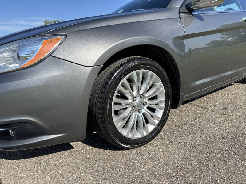 2011 Chrysler 200 Limited