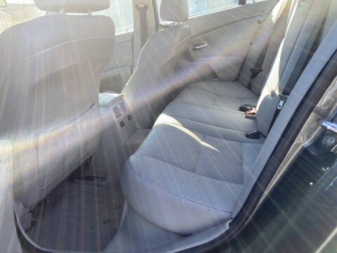 2004 BMW 5 Series 525i