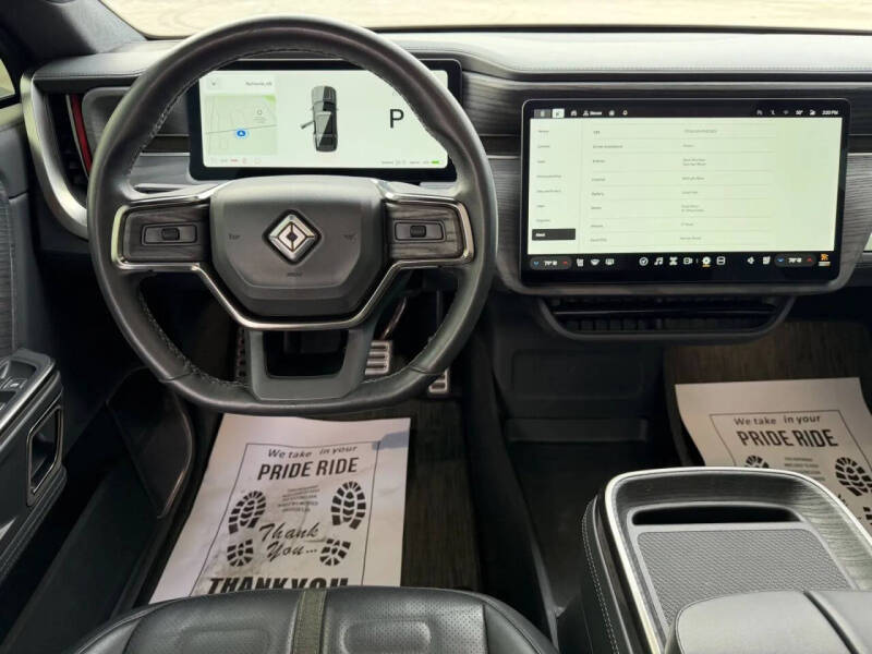 2023 Rivian R1S Adventure