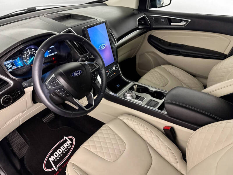 2023 Ford Edge Titanium