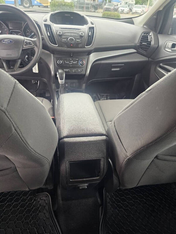 2017 Ford Escape S