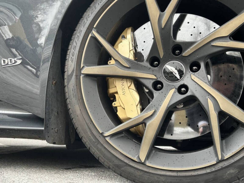 2019 Aston Martin DBS Superleggera