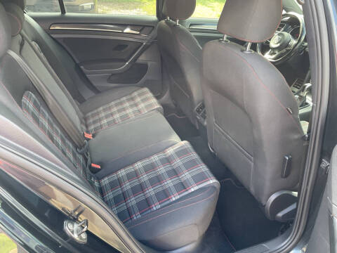 2017 Volkswagen Golf GTI SE