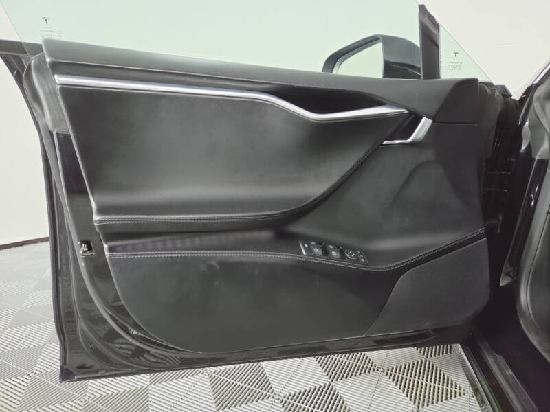 2016 Tesla Model S 70D