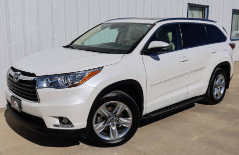 2016 Toyota Highlander for sale at Lyman Auto in Griswold IA