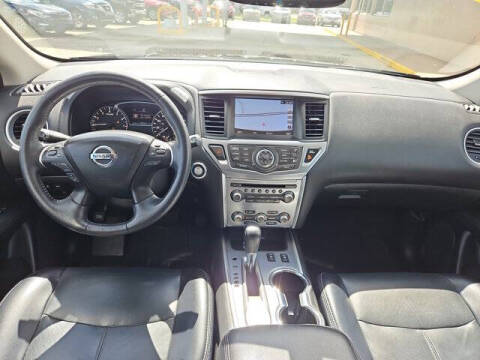 2018 Nissan Pathfinder SL