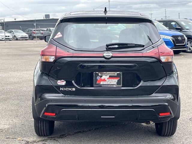 2025 Nissan Kicks Play S