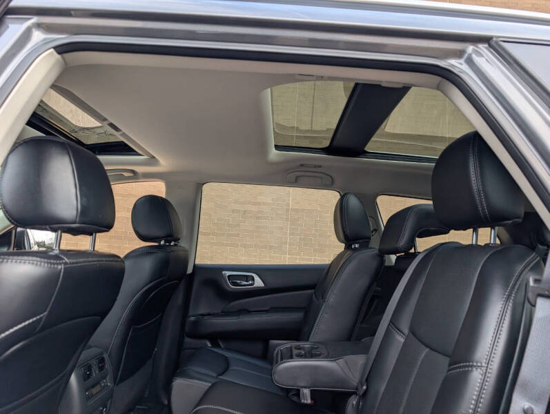 2018 Nissan Pathfinder Platinum
