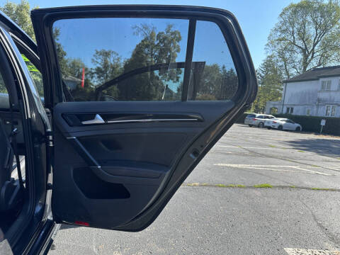 2015 Volkswagen Golf GTI SE