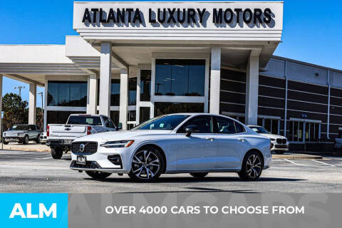 2024 Volvo S60 B5 Core Dark Theme