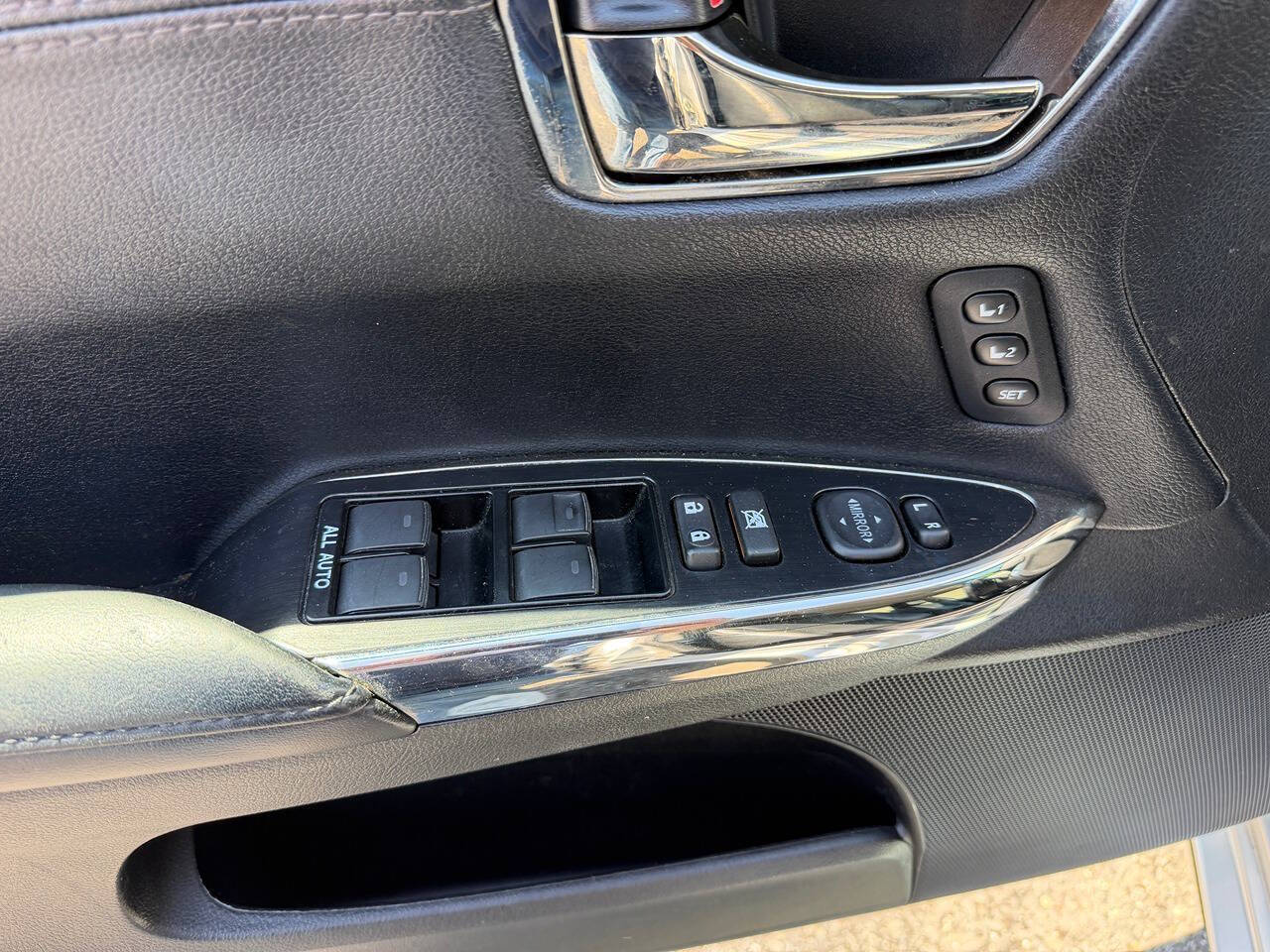 2013 Toyota Avalon 3