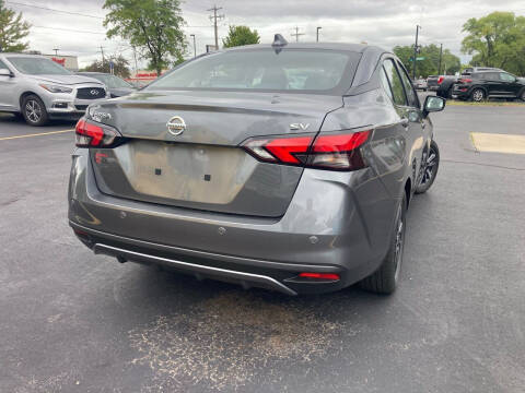 2022 Nissan Versa SV