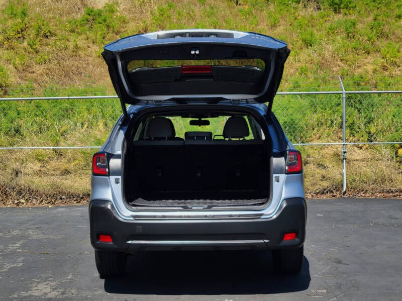 2023 Subaru Outback Premium