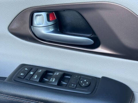 2017 Chrysler Pacifica Touring-L