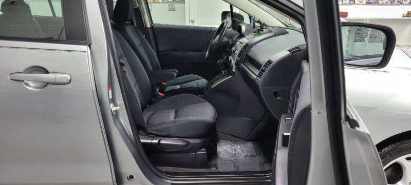 2010 Mazda MAZDA5 Sport