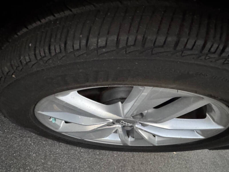 2017 Audi Q3 2.0T quattro Premium